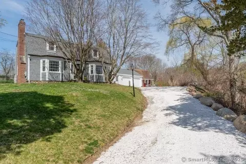 1276 Pequot Trl, Stonington, CT 06378