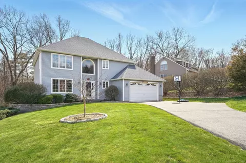 161 Streamside Ln, New Britain, CT 06052