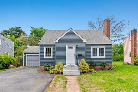 62 Crestwood Dr, Manchester, CT 06040