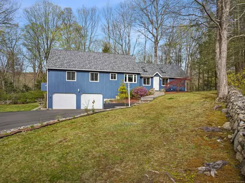 87 Picketts Ridge Rd, Redding, CT 06896