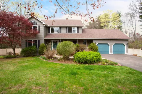 765 Newgate Rd, Suffield, CT 06093