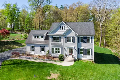10 Taunton Ln # A, Newtown, CT 06470