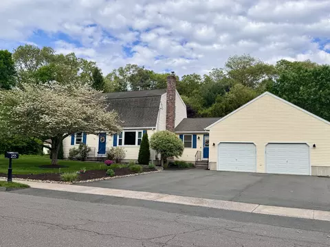 253 Sperry Rd, Bristol, CT 06010