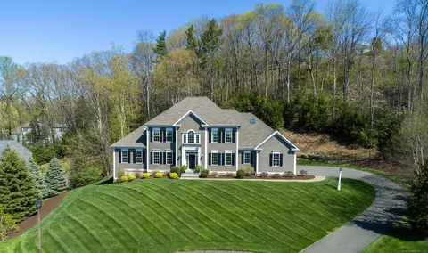 44 W Hills Dr, Avon, CT 06001