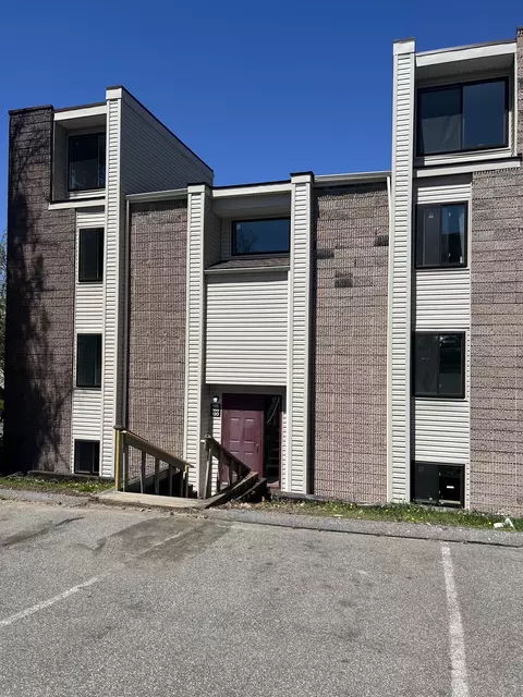 117 Burgundy Hill Ln #117, Middletown, CT 06457
