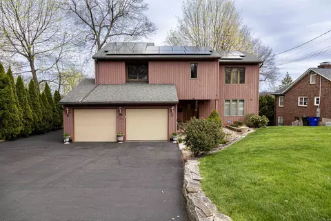 492 Ridge Rd, Wethersfield, CT 06109