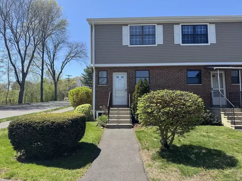 345 Hampton Ct #345, Newington, CT 06111