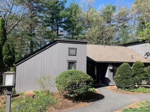 133 Mallard Dr #133, Avon, CT 06001