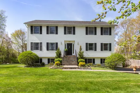 16 Westview Trl # B, New Fairfield, CT 06812