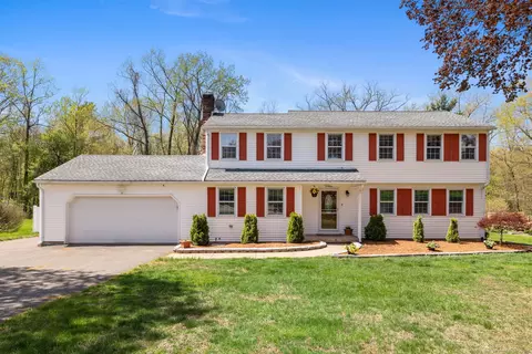 45 Ledgecrest Ter, Manchester, CT 06040