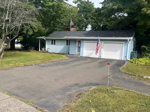 3 Cedar Ln, Cheshire, CT 06410