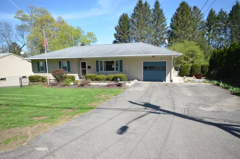 62 Wolff St, Waterbury, CT 06708