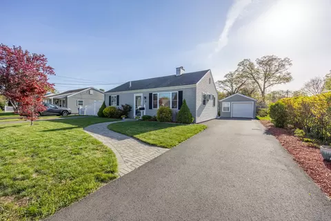 5 Rosemont Dr, Plainville, CT 06062