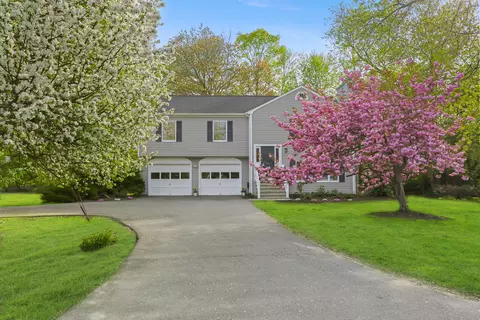 15 Westfair Dr, Westport, CT 06880