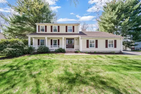 22 Shaughnessy Dr, East Hartford, CT 06118
