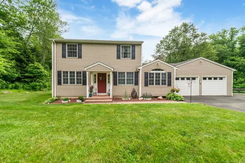 55 Pinesbridge Rd, Oxford, CT 06478