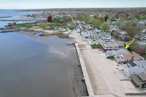 78 Hartford Ave, Old Saybrook, CT 06475
