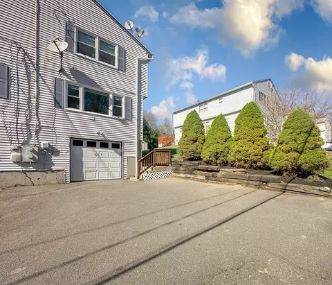 139 Downes St #139, Waterbury, CT 06704