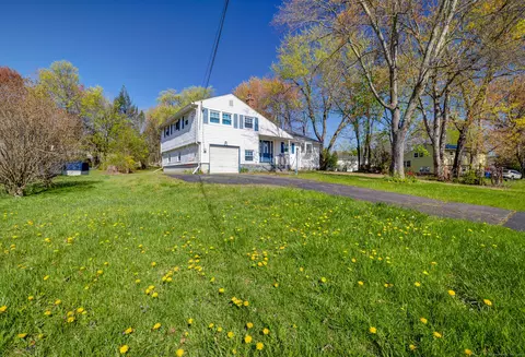 17 Mills Rd, Windsor, CT 06095