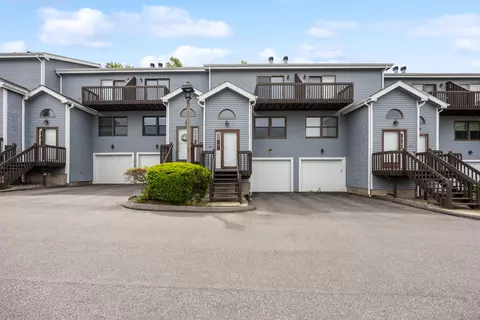 804 Lake Vista Dr #804, East Hampton, CT 06424