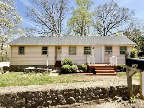 50 Downs Rd, Monroe, CT 06468