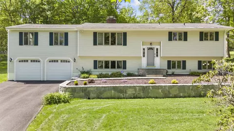 57 Old Litchfield Tpke, Oxford, CT 06478