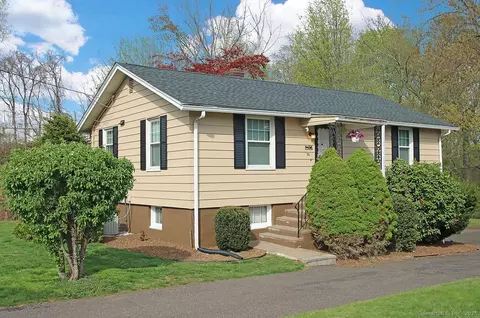 36 Hart Ave, Meriden, CT 06450