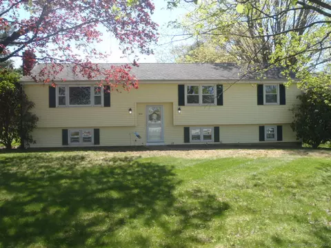 840 Kennedy Rd, Windsor, CT 06095