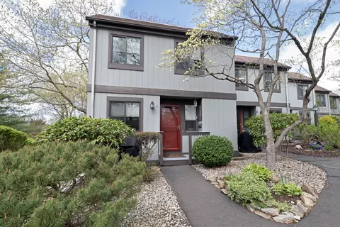 34 Harbour Vlg #A, Branford, CT 06405