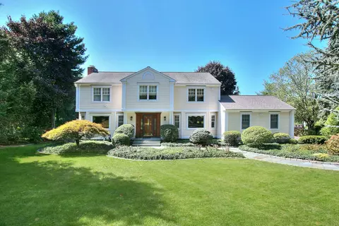 8 Northfield Dr, Westport, CT 06880