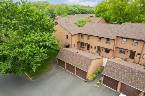 53 Cedar Knolls Dr #53, Branford, CT 06405