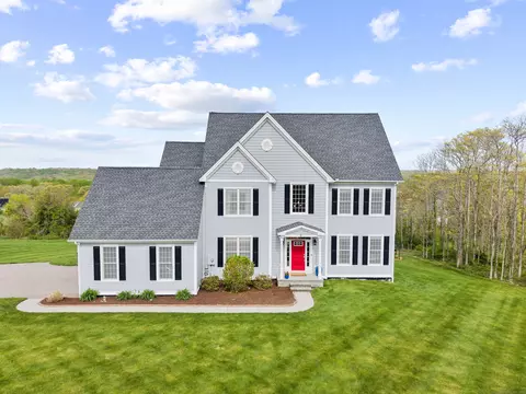 9 Peach Ln, East Lyme, CT 06333