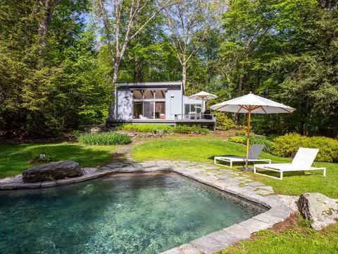 19 Spargo Rd, Roxbury, CT 06783