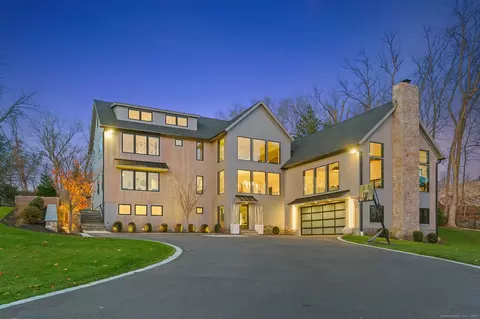 99 Hillspoint Rd, Westport, CT 06880