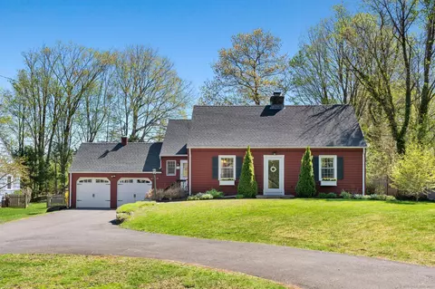 24 Woodruff Rd, West Hartford, CT 06107