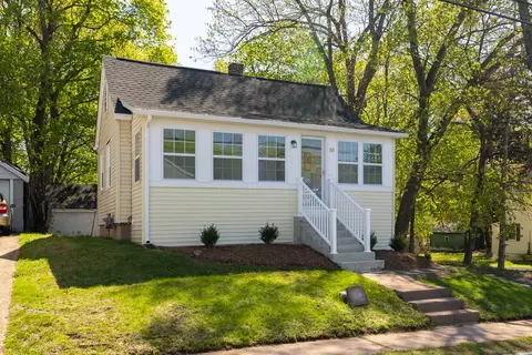 55 Homestead St, Manchester, CT 06042
