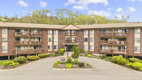 2306 Cromwell Hills Dr #2306, Cromwell, CT 06416