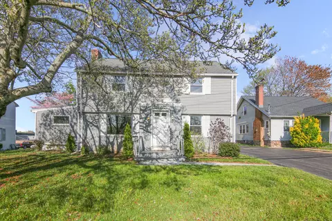 90 West St, Middletown, CT 06457