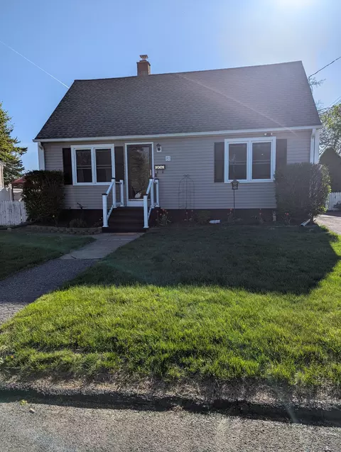 81 Dalton St, Watertown, CT 06779
