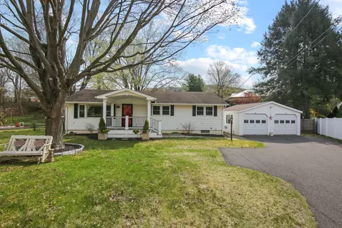 53 Elizabeth St # B, Kent, CT 06757