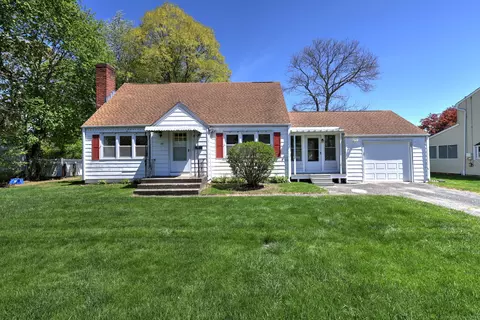 64 Flint St, Trumbull, CT 06611