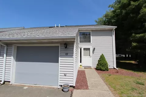 705 Lake Ave #43, Bristol, CT 06010