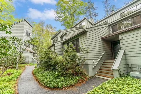84 Woodside Cir #84, Torrington, CT 06790
