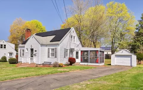 17 Oleary Dr, Manchester, CT 06040