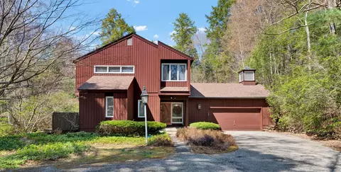 65 West Rd, Canton, CT 06019