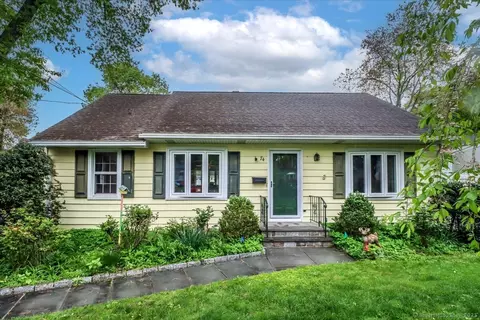 74 Ridge Park Ave, Stamford, CT 06905