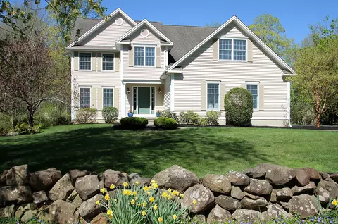 789 East St, Southington, CT 06489