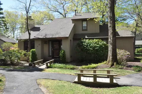 24 Byron Dr #24, Avon, CT 06001