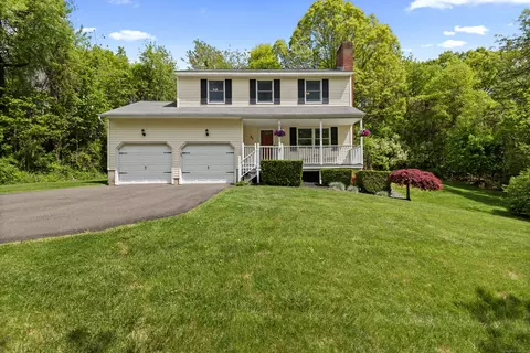 31 Sherman Lee Dr, Middletown, CT 06457