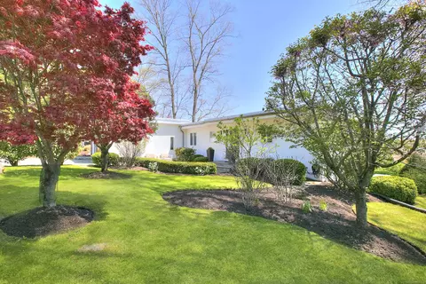17 Dock Rd, Norwalk, CT 06854